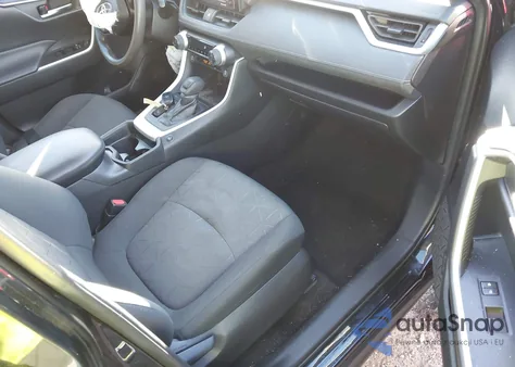 2021 Toyota Rav4 Xle z USA, uszkodzony, nr VIN 2T3P1RFV6MC142505